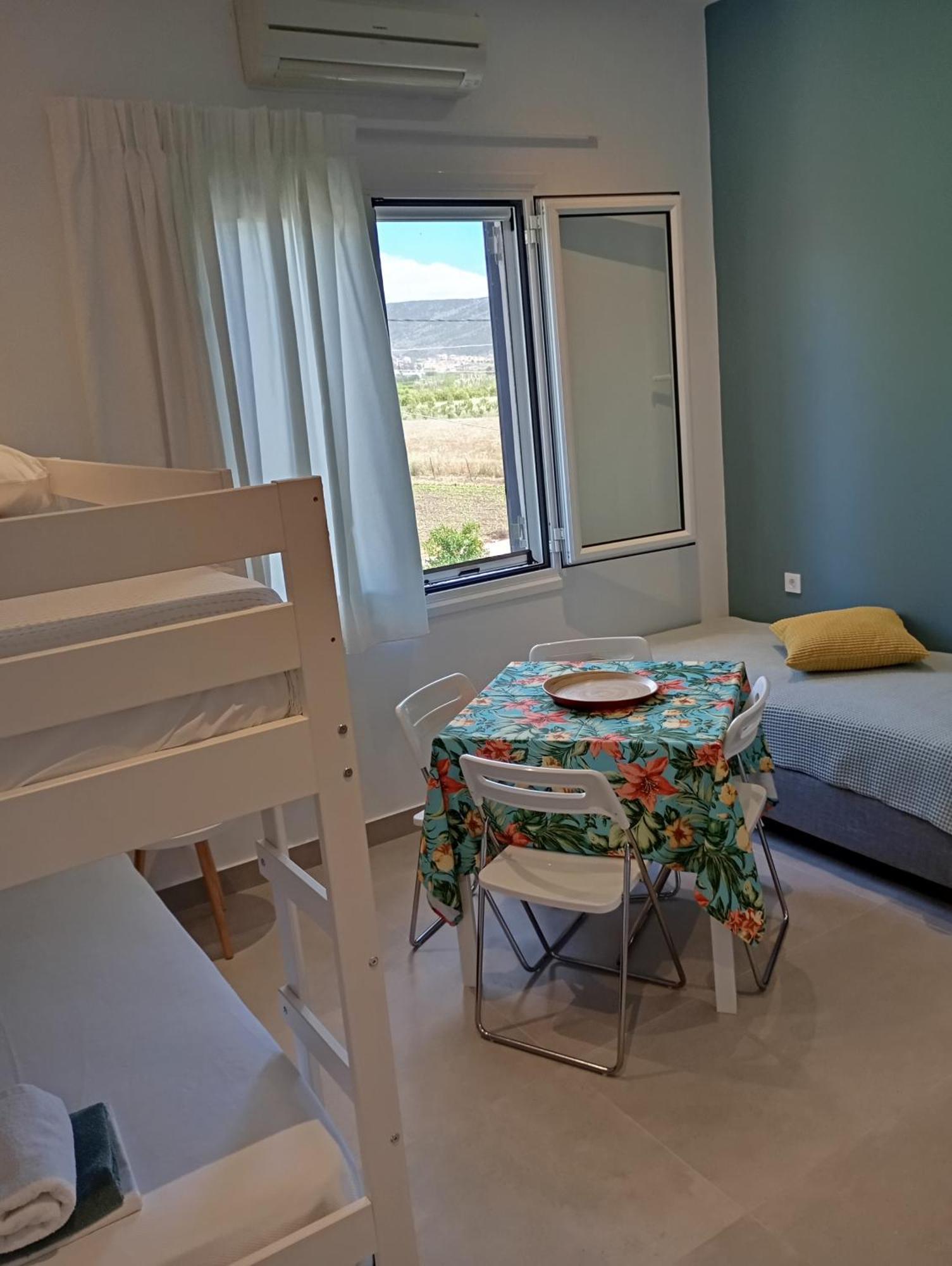 Anastasias Apartments Iria Luaran gambar