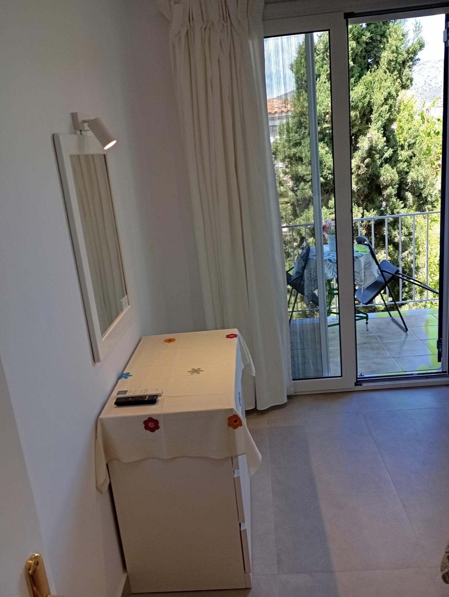 Anastasias Apartments Iria Luaran gambar