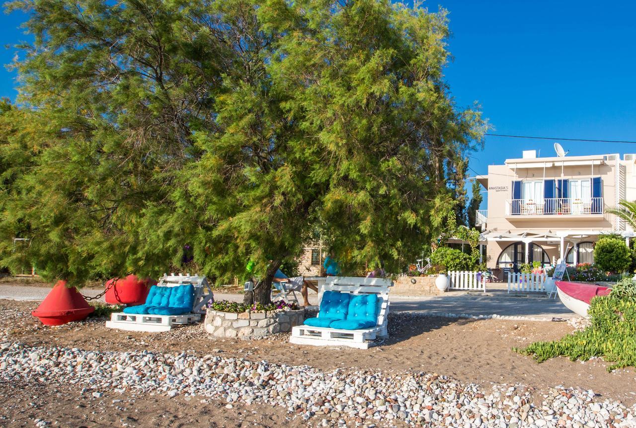 Anastasias Apartments Iria Luaran gambar