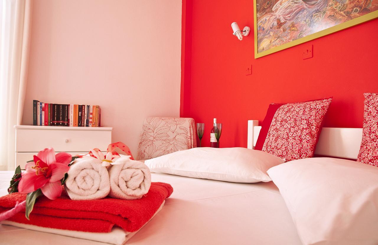 Anastasias Apartments Iria Luaran gambar