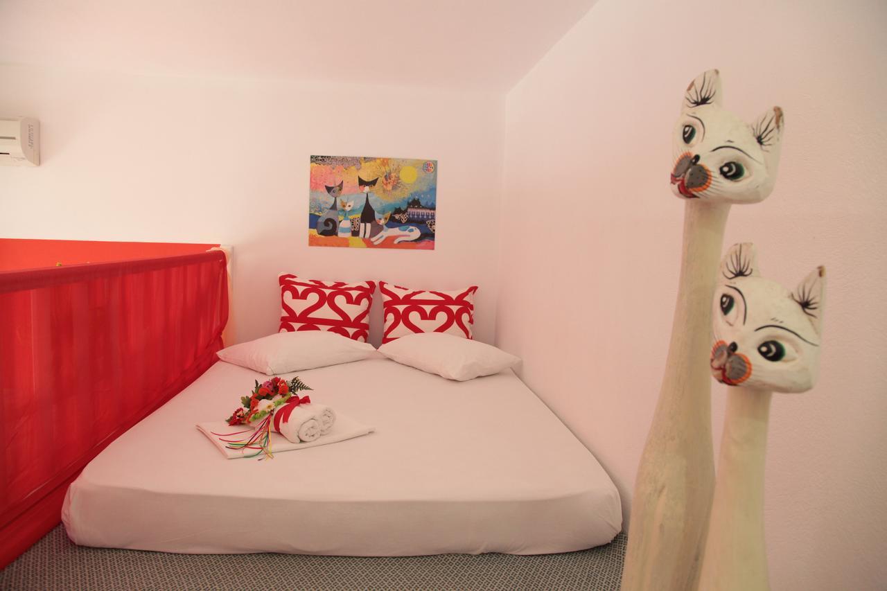 Anastasias Apartments Iria Luaran gambar