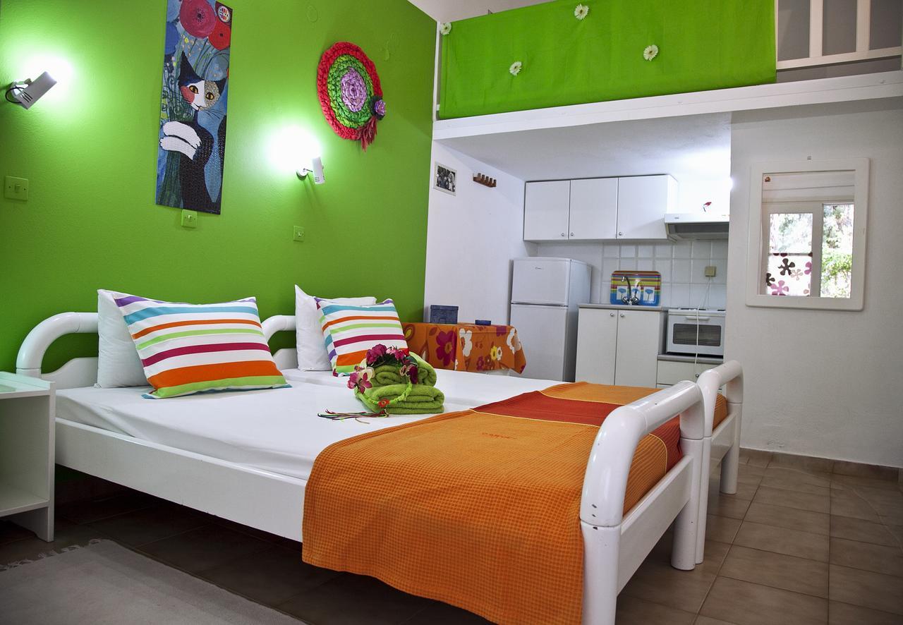 Anastasias Apartments Iria Luaran gambar